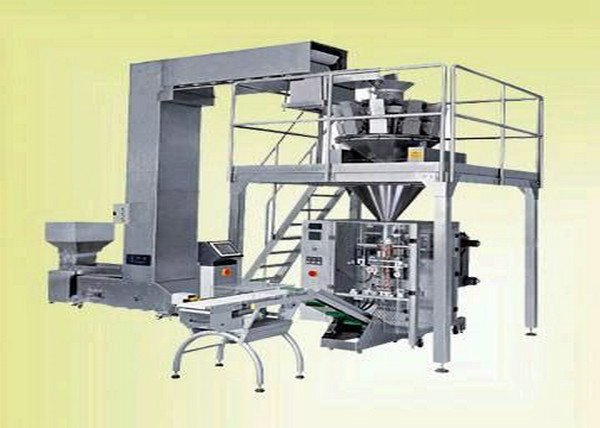 Continuous Pouch Filling And Sealing Machine For Food / Snack , VFFS Packing Machine